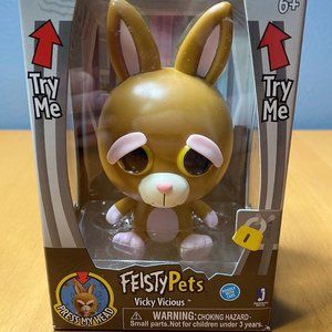 Feisty Pets 4 Vinyl Bunny - Vicky Vicious